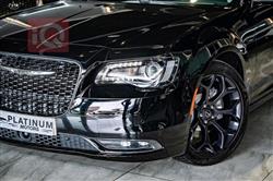 کرایسلەر 300
